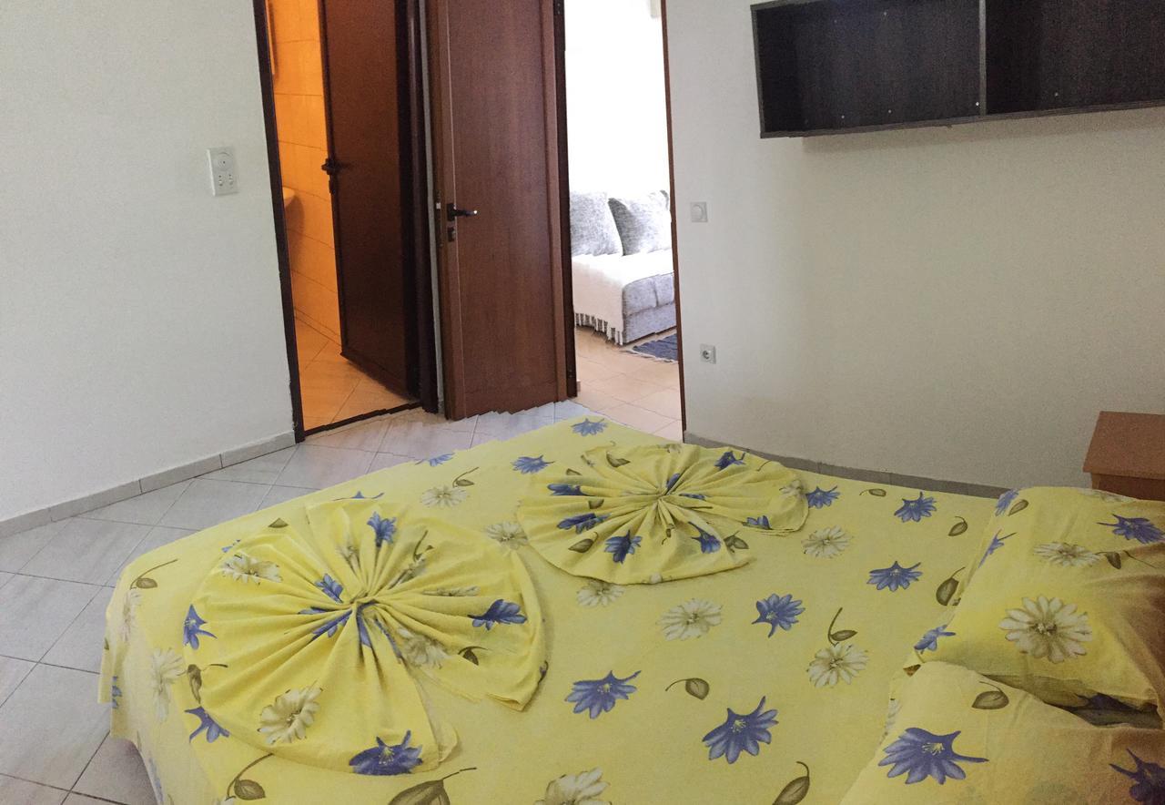 Casa Hena Hotel Ulcinj Ngoại thất bức ảnh