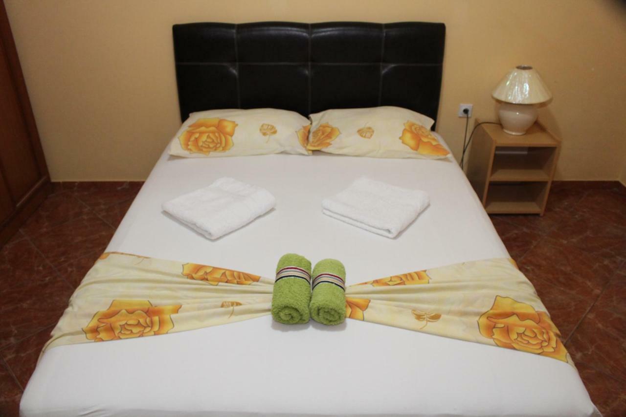 Casa Hena Hotel Ulcinj Ngoại thất bức ảnh