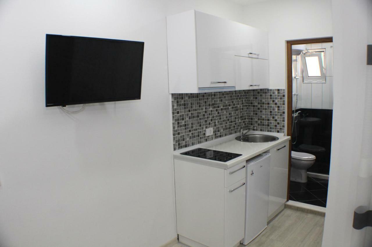 Casa Hena Hotel Ulcinj Ngoại thất bức ảnh