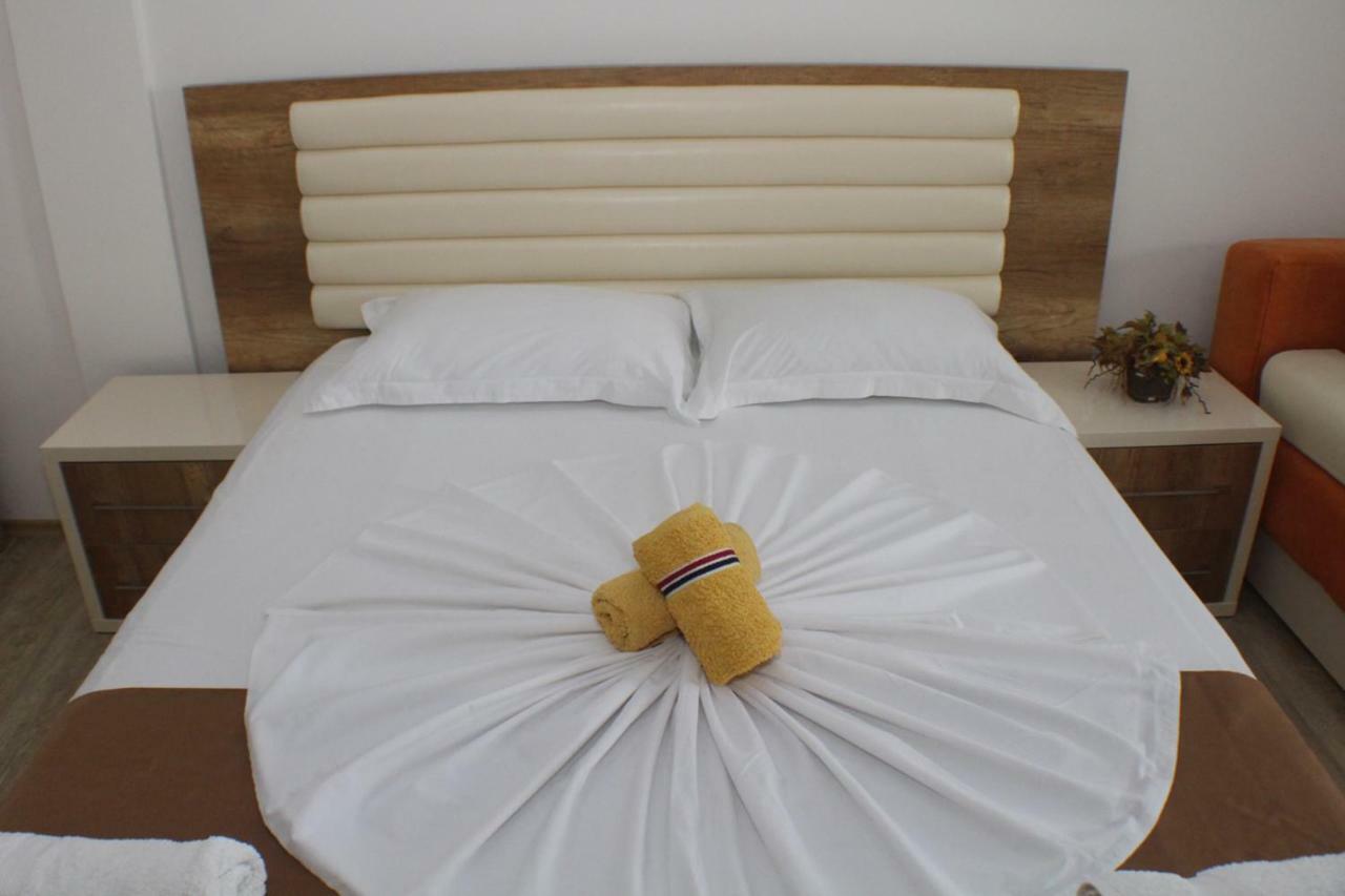Casa Hena Hotel Ulcinj Ngoại thất bức ảnh