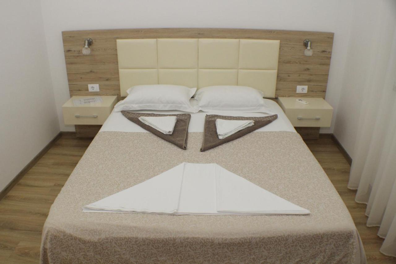 Casa Hena Hotel Ulcinj Ngoại thất bức ảnh